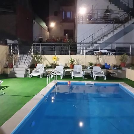 Hotel La Roby Si Niko Dubova Exterior foto