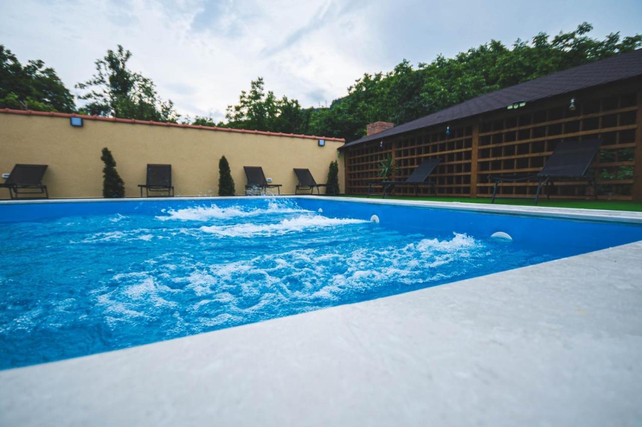 Hotel La Roby Si Niko Dubova Exterior foto